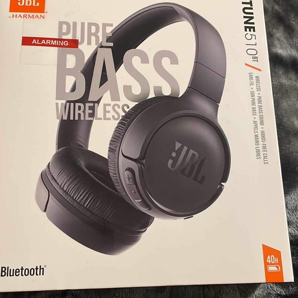JBL wireless Bluetooth headphones only. Speaker sold!!!…